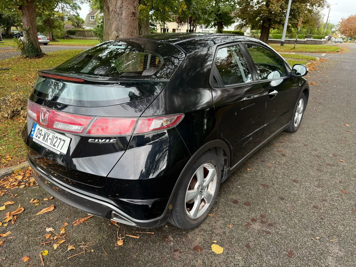 2009 Honda Civic LOW KMS - Image 3