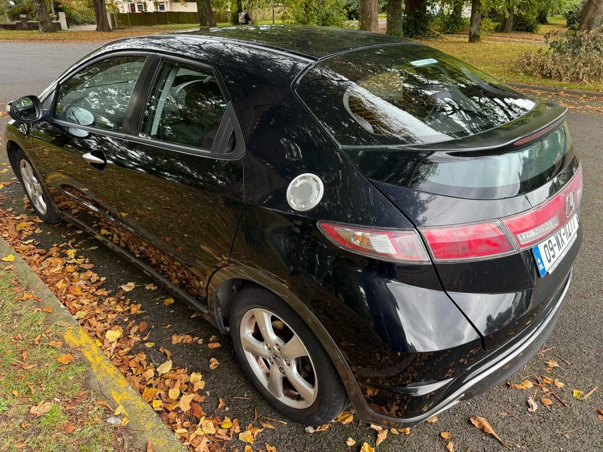 2009 Honda Civic LOW KMS - Image 4
