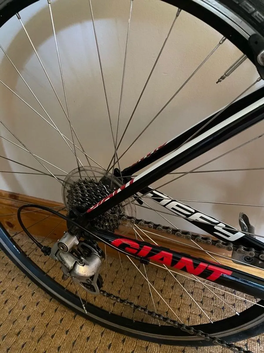 Giant Defy 4 XS - Image 3