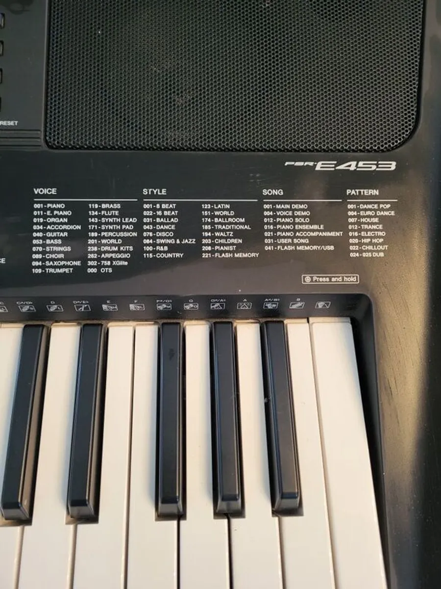 Yamaha Keyboard - Image 3