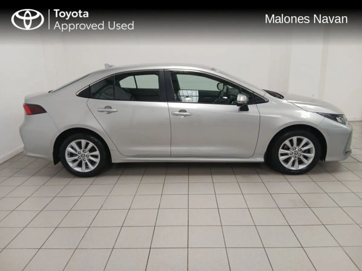 Toyota Corolla COROLLA LUNA SALOON - Image 3