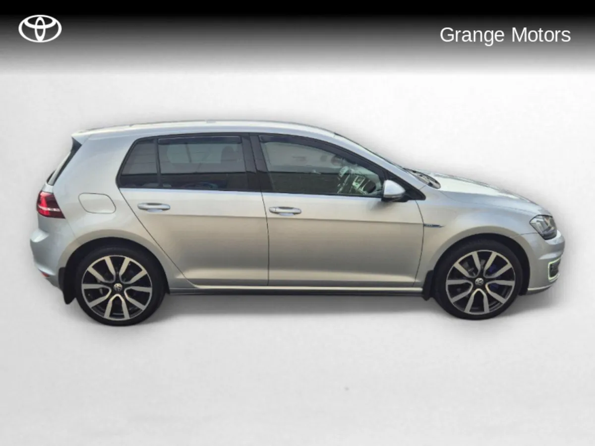 Volkswagen Golf 1.4 PETROL PLUG IN HYBRID GTE 147P - Image 4