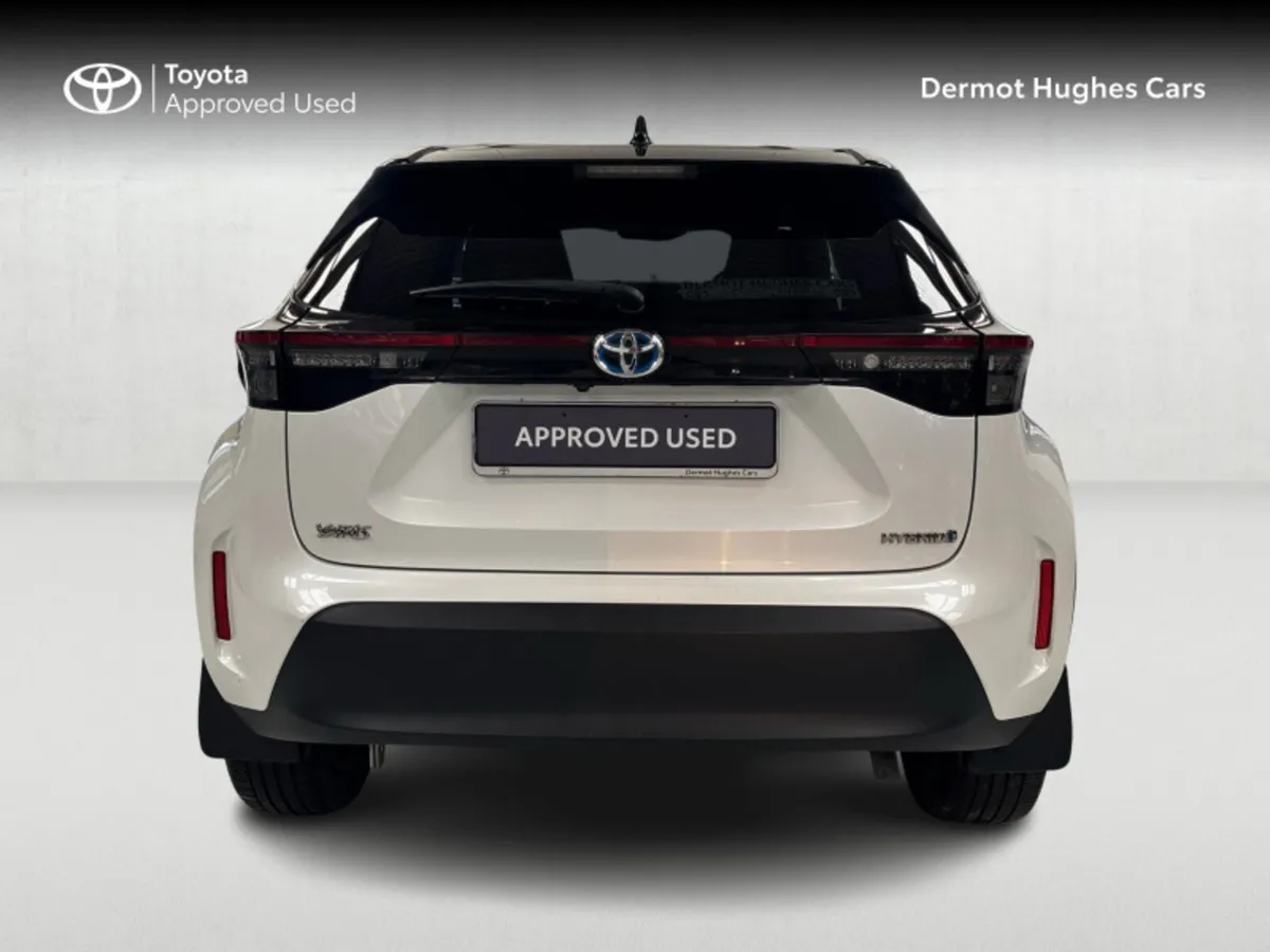 Toyota Yaris Cross LUNA SPORT HYBRID AUTO - Image 4