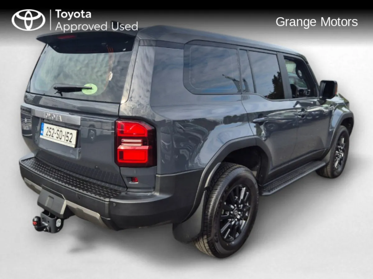 Toyota Land Cruiser 2.8 LWB AUTO(NEW GENERATION) - Image 3
