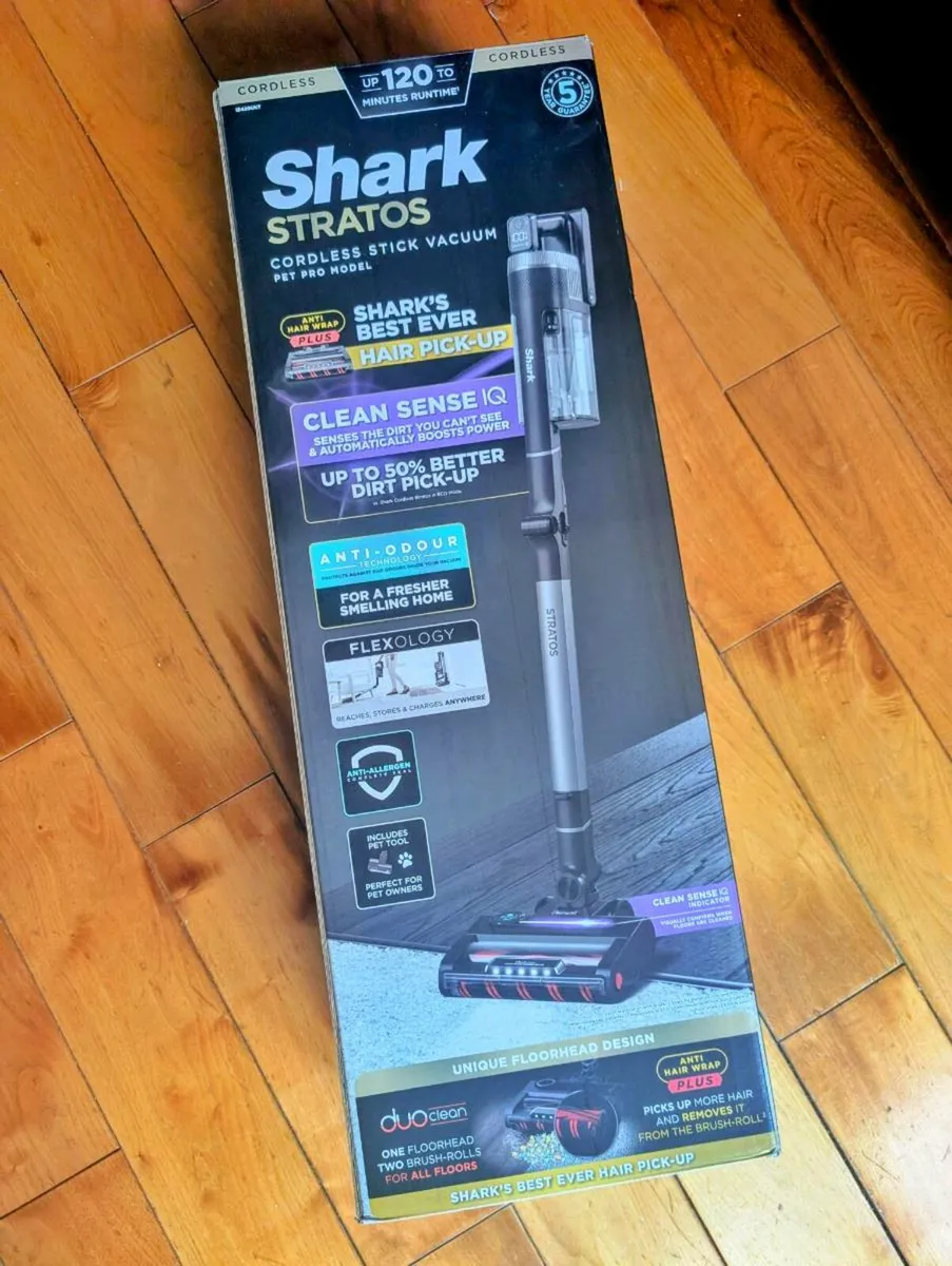 Shark Stratos Vacuum Cleaner Brand New IZ420UKT - Image 1