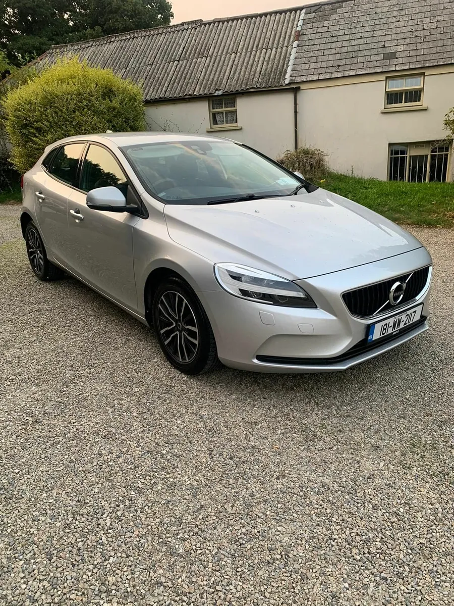 Volvo V40 2018 - Image 1