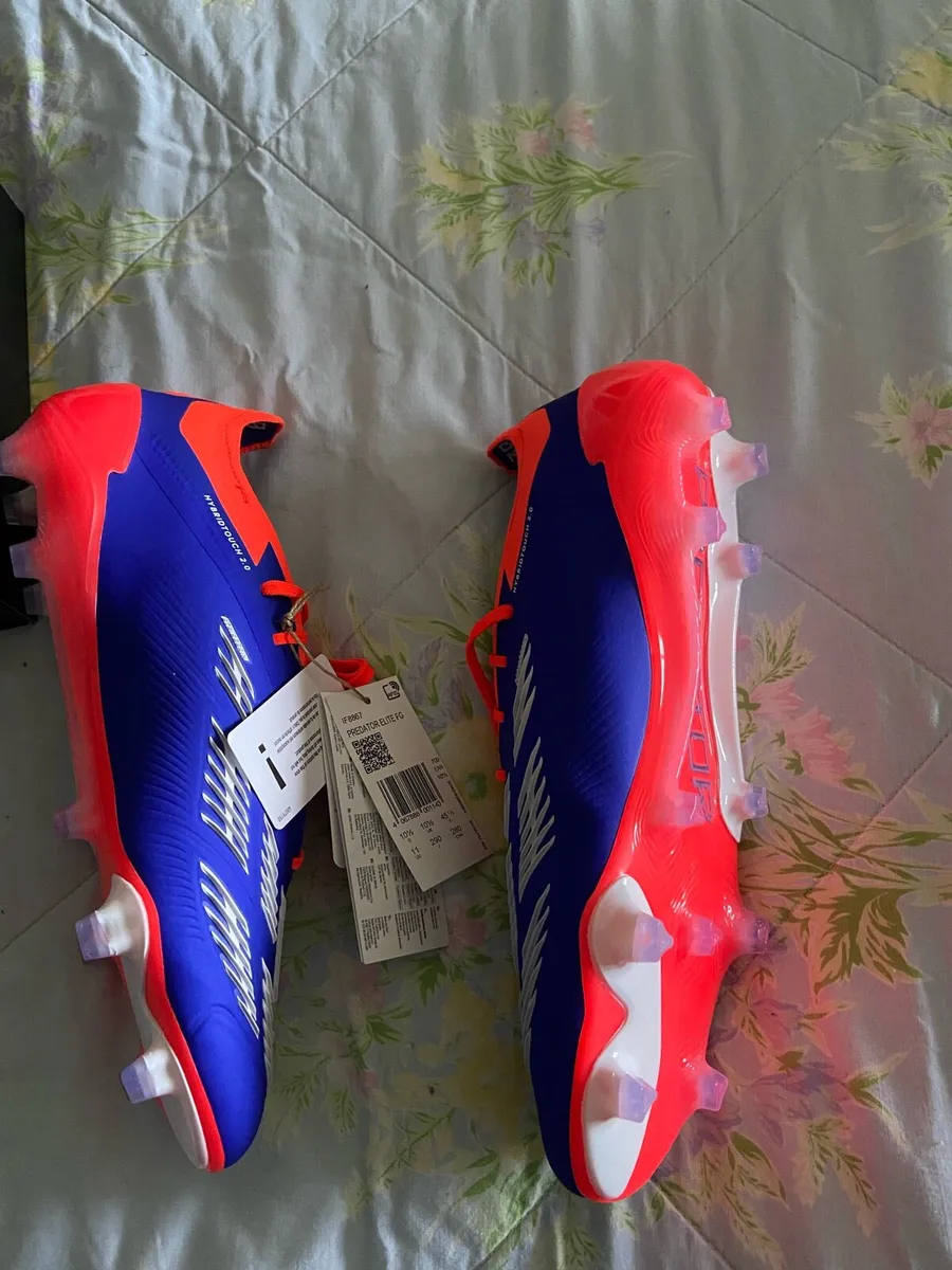Football boots - Image 4