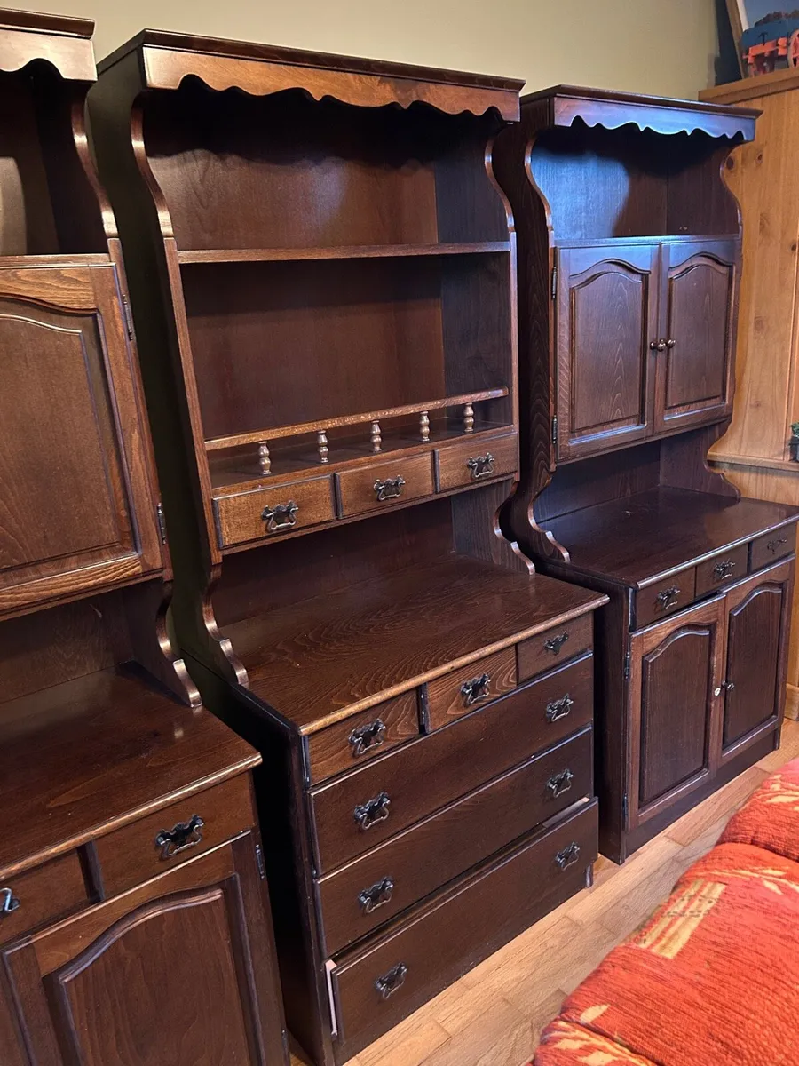Antique dresser - Image 1