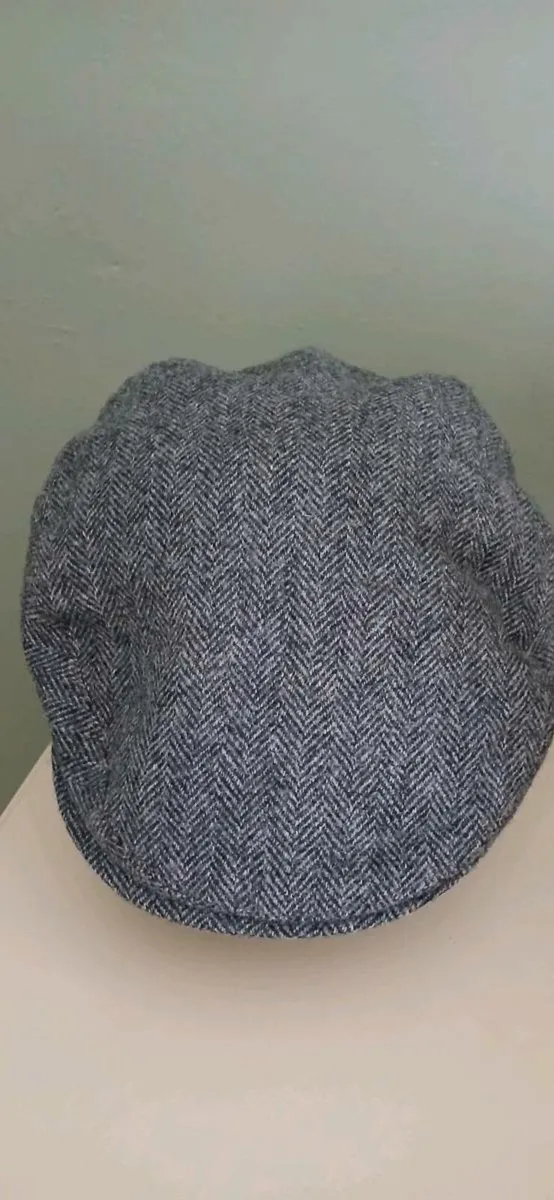Jonatan Richard Donegal Tweed Cap - Image 1