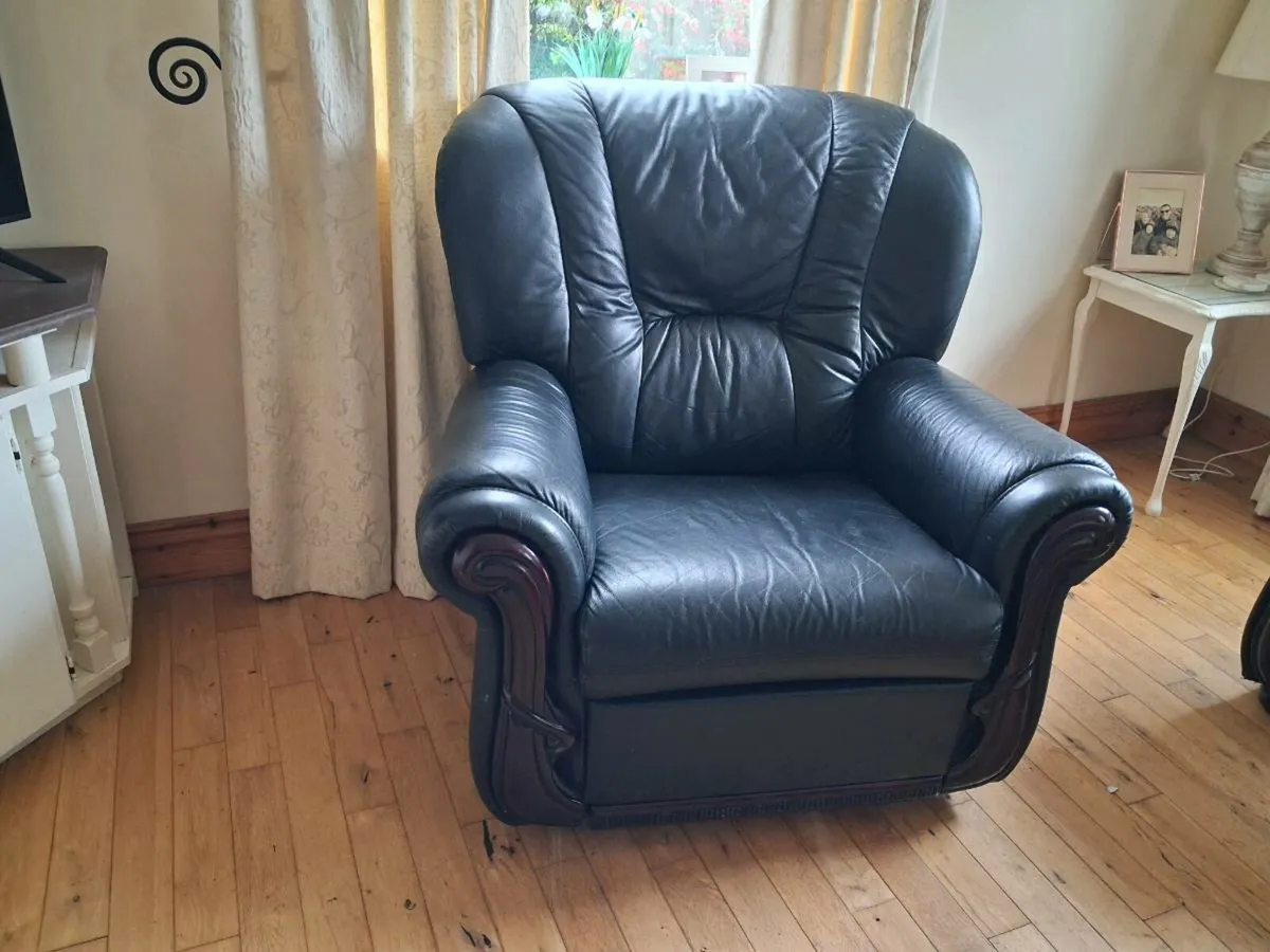 Leather suite - Image 2