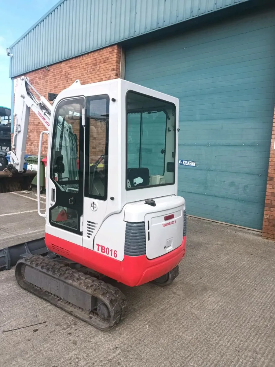 Mini digger Takeuchi tb016 - Image 3