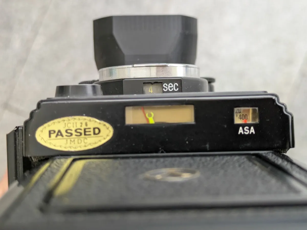 Yashica Mat 124G 6x6 medium format TLR camera - Image 2