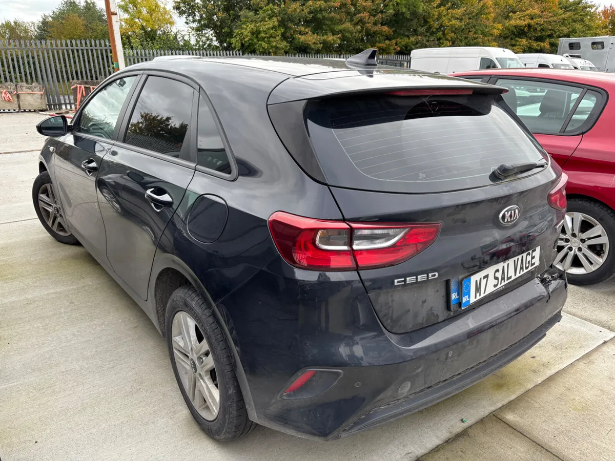 21 KIA Ceed Van 70km Drive home - Image 4