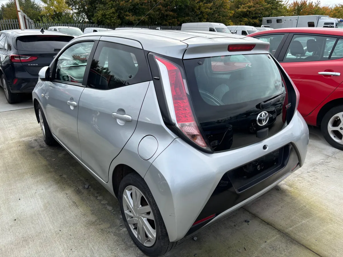 16 Aygo 1.0 Petrol 160km NCT 10/26 Starts - Image 4