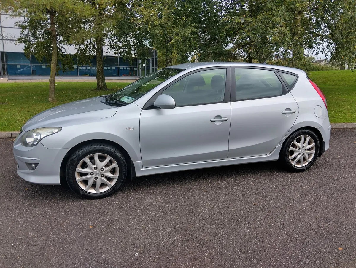 Hyundai i30 Deluxe. NCT 2026.Bargain. - Image 2