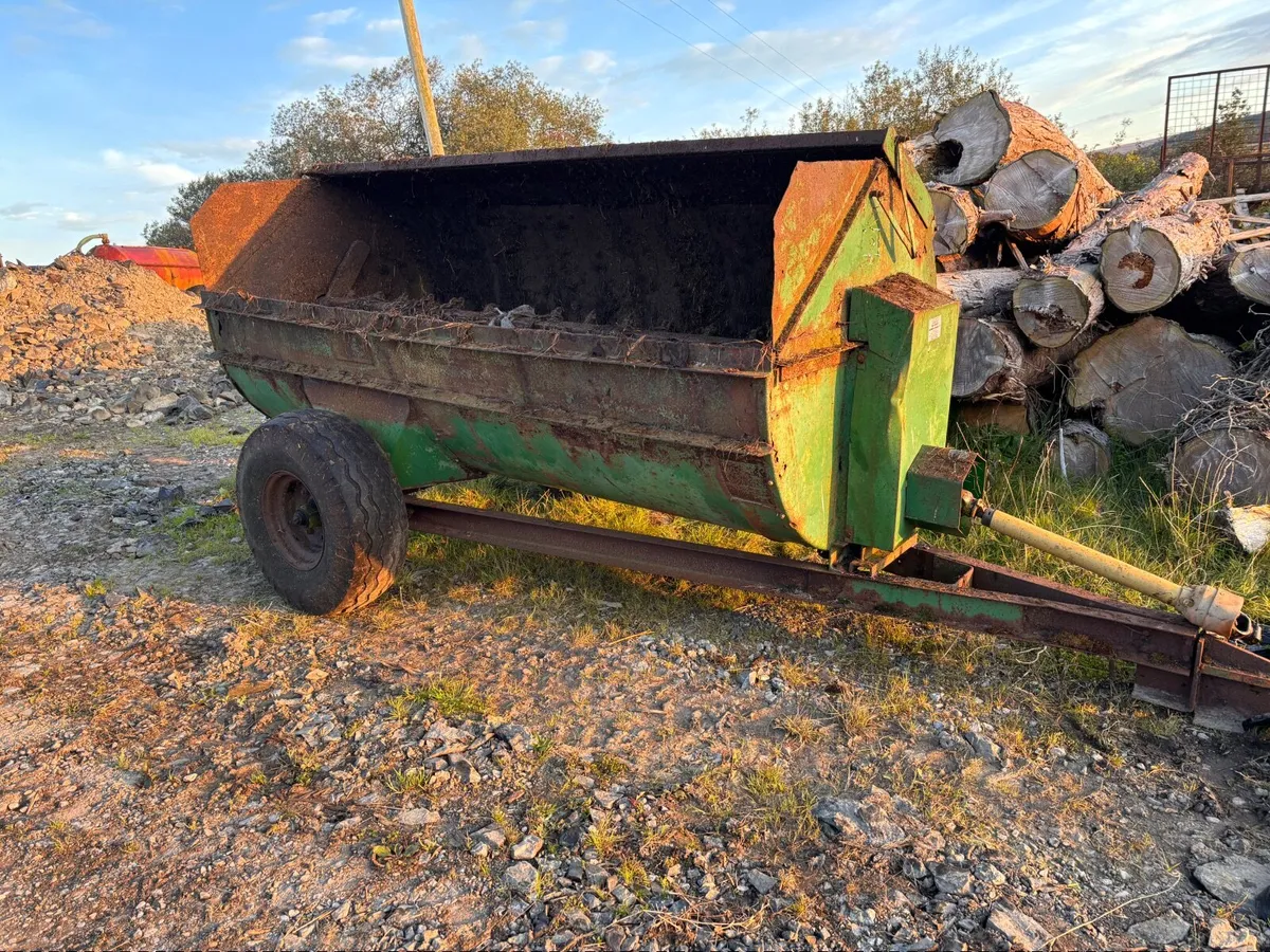 Muck spreader - Image 1