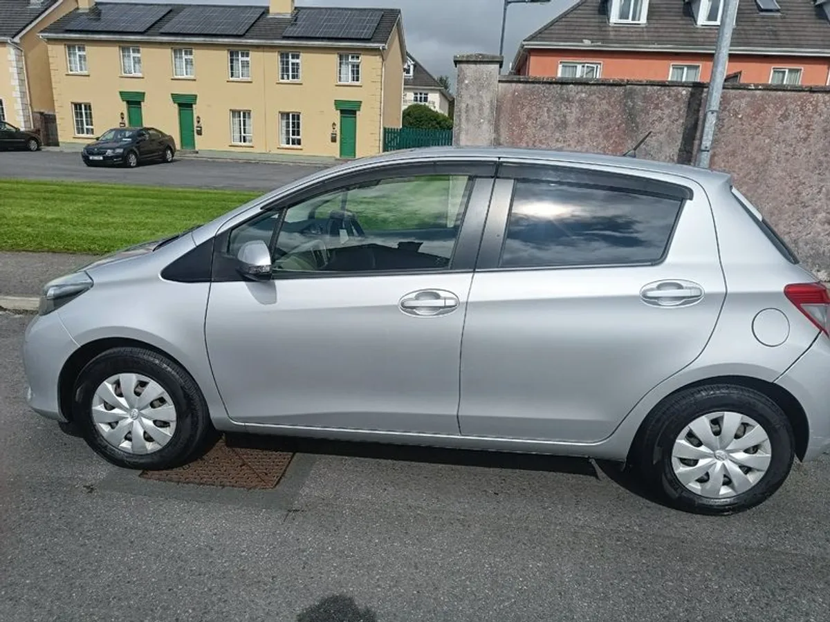 2014 Toyota Vitz - Image 1