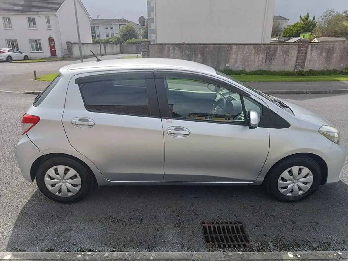 2014 Toyota Vitz - Image 2