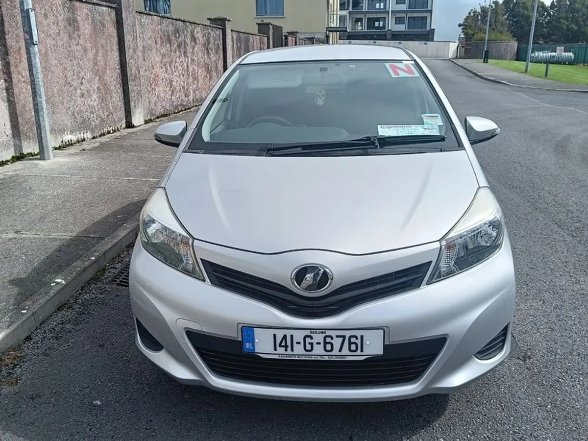2014 Toyota Vitz - Image 3