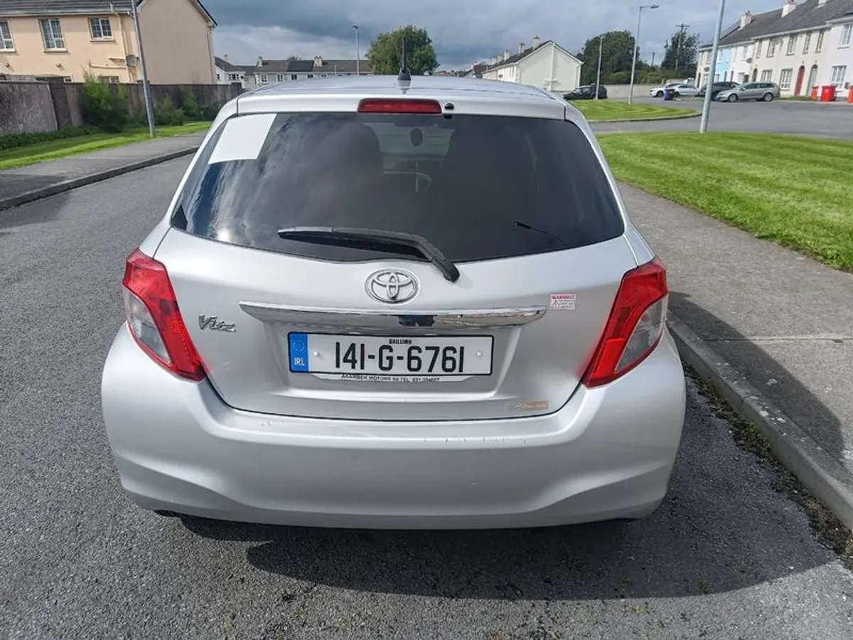 2014 Toyota Vitz - Image 4