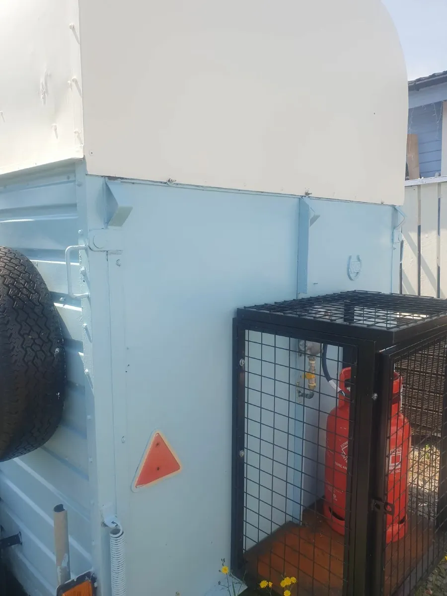 Catering Trailer - Image 2