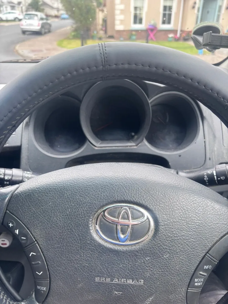 Toyota Hilux 2009 - Image 3
