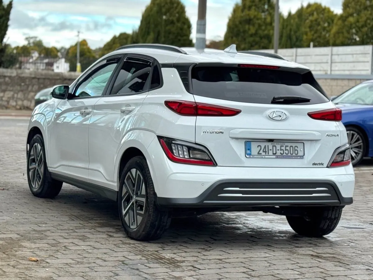 Hyundai Kona Kona EV Premium 64 kWh 450 km Range - Image 4