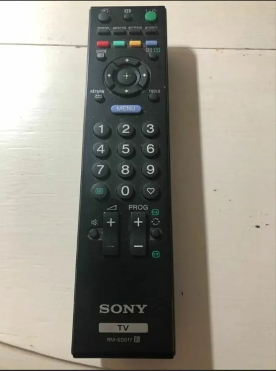 37 " Sony Bravia TV 1080p LCD & Remote + Stand - Image 4