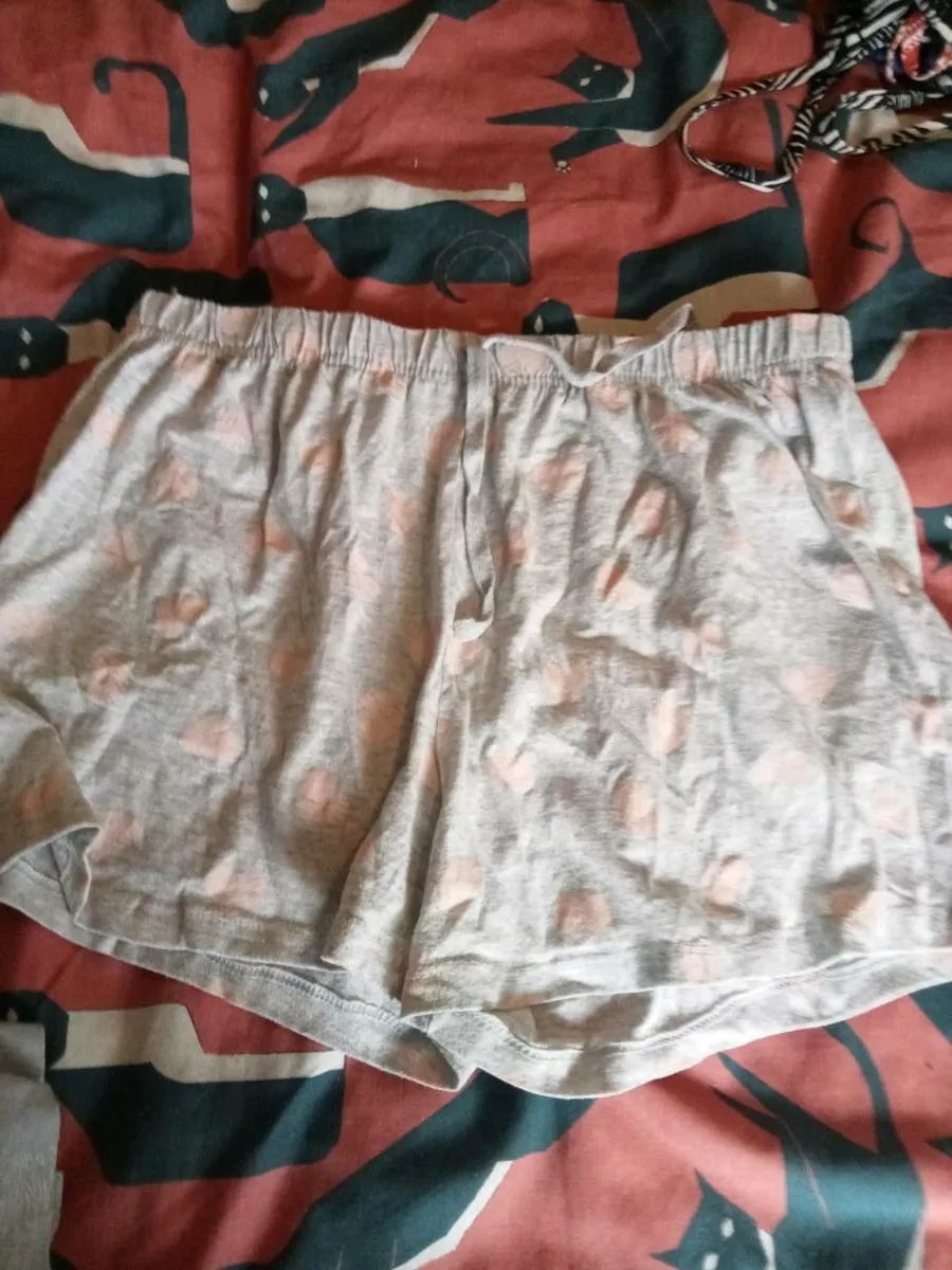 Ladies pj shorts set bundle size 8_10 - Image 4