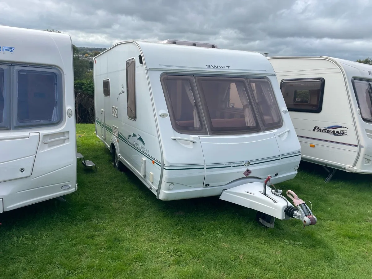 2 birth caravan - Image 2