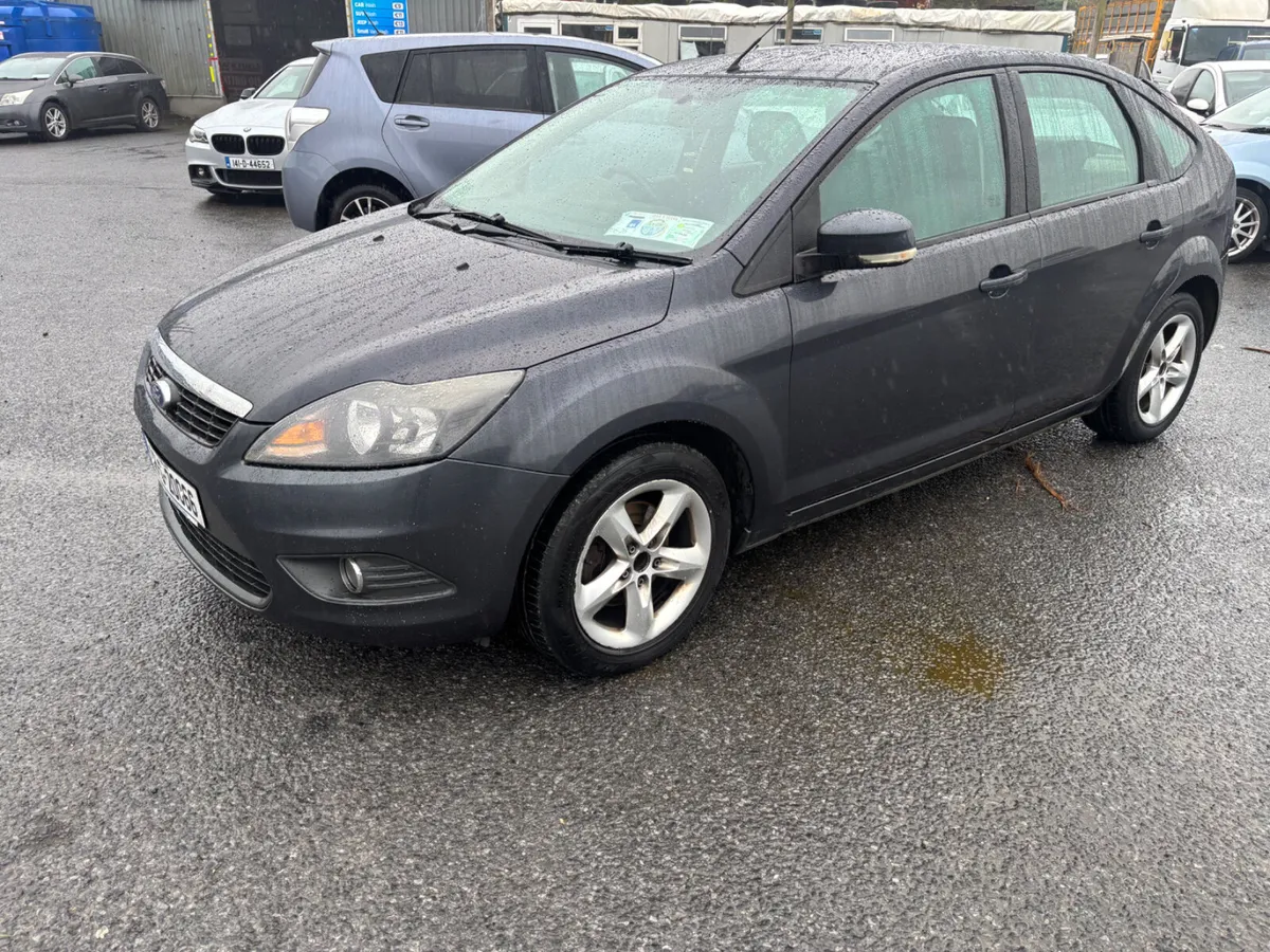 Ford Focus FSH taxed and tested - Image 1