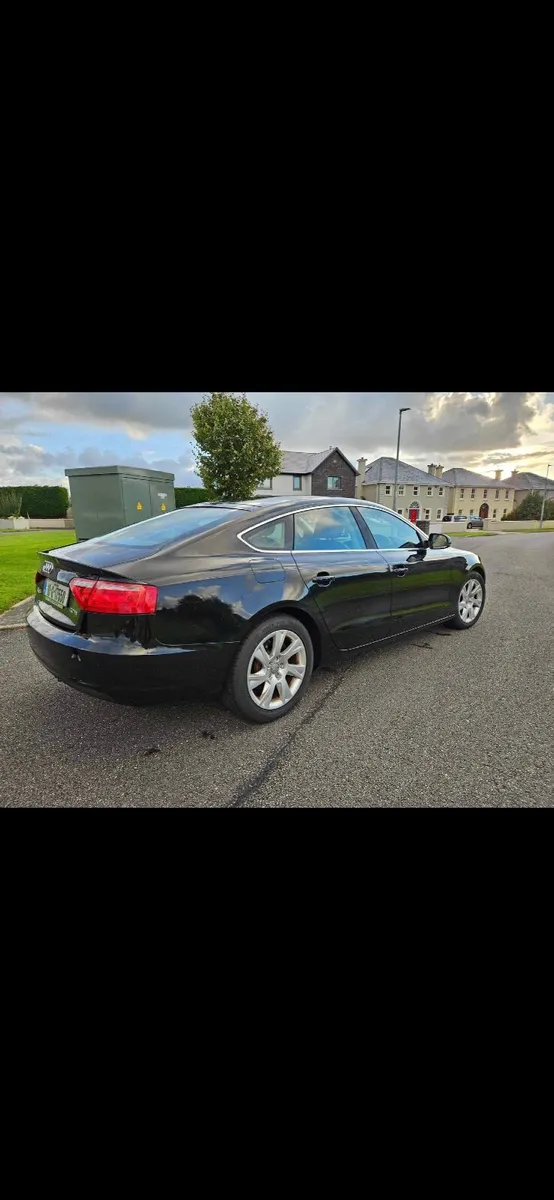 Audi A5 2010 - Image 2