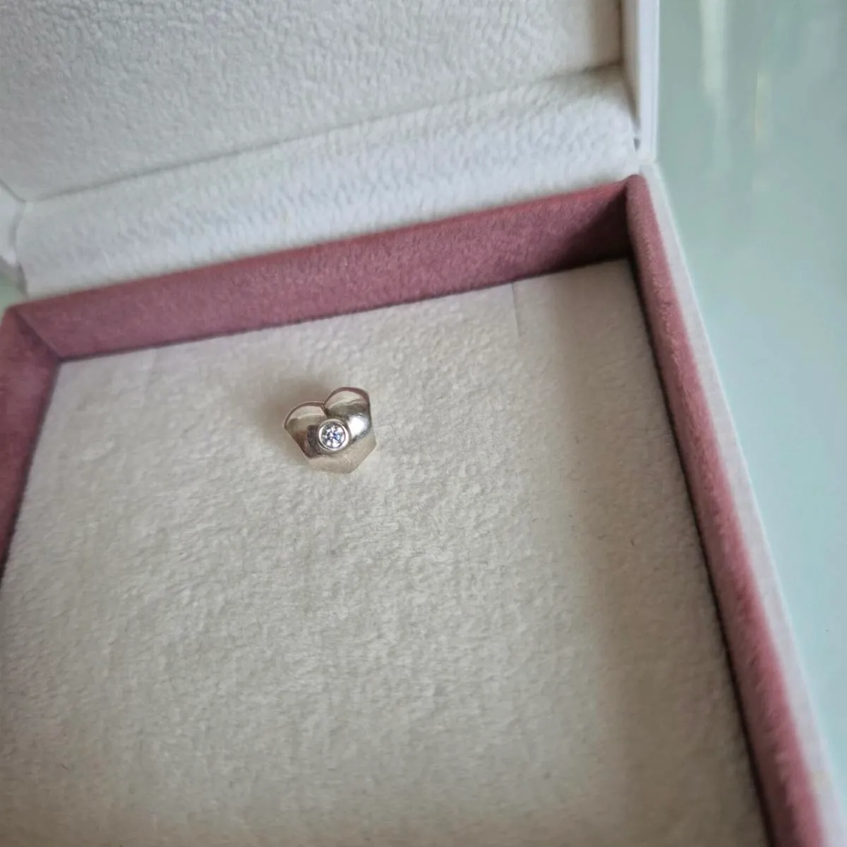 Pandora heart clear stone - Image 1