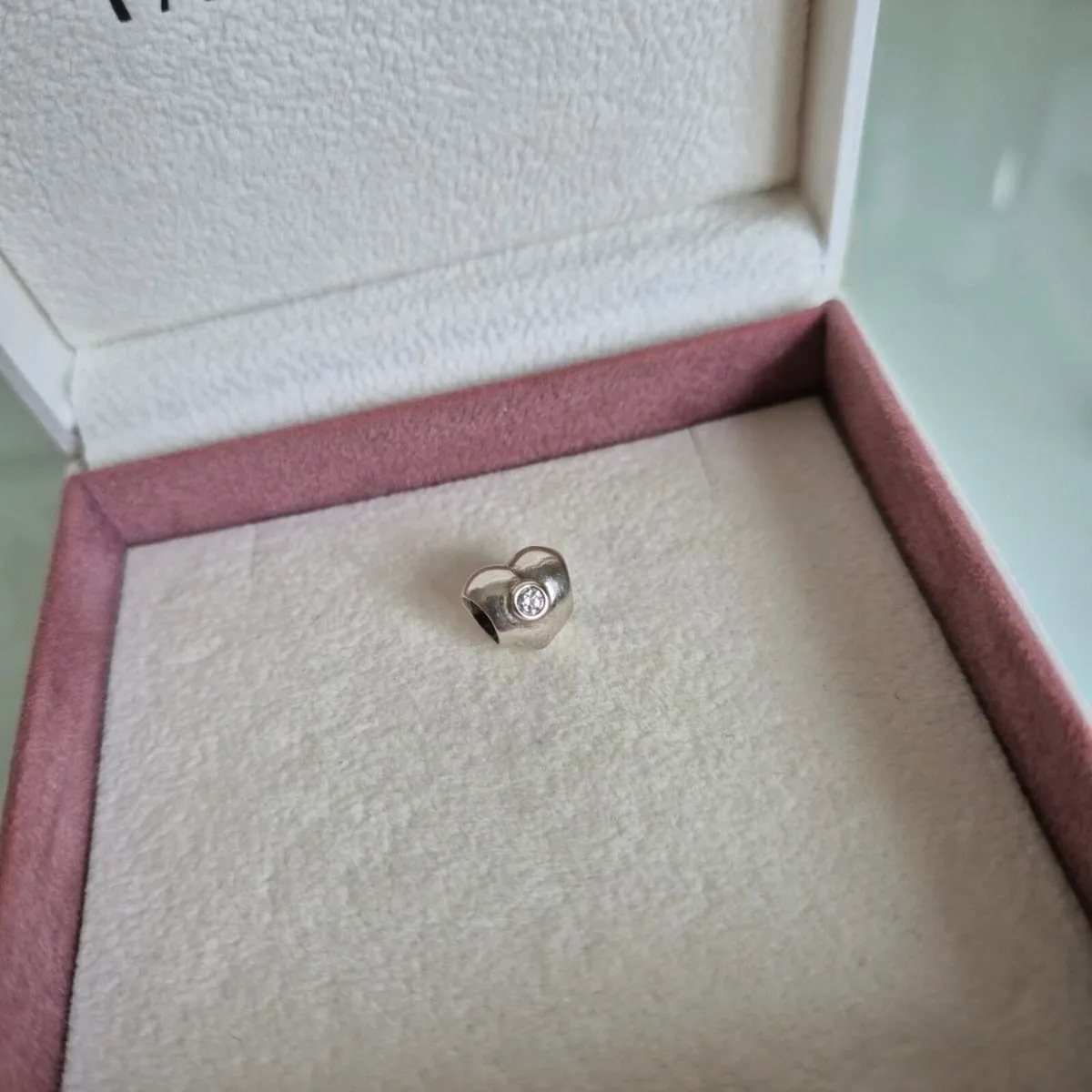 Pandora heart clear stone - Image 2