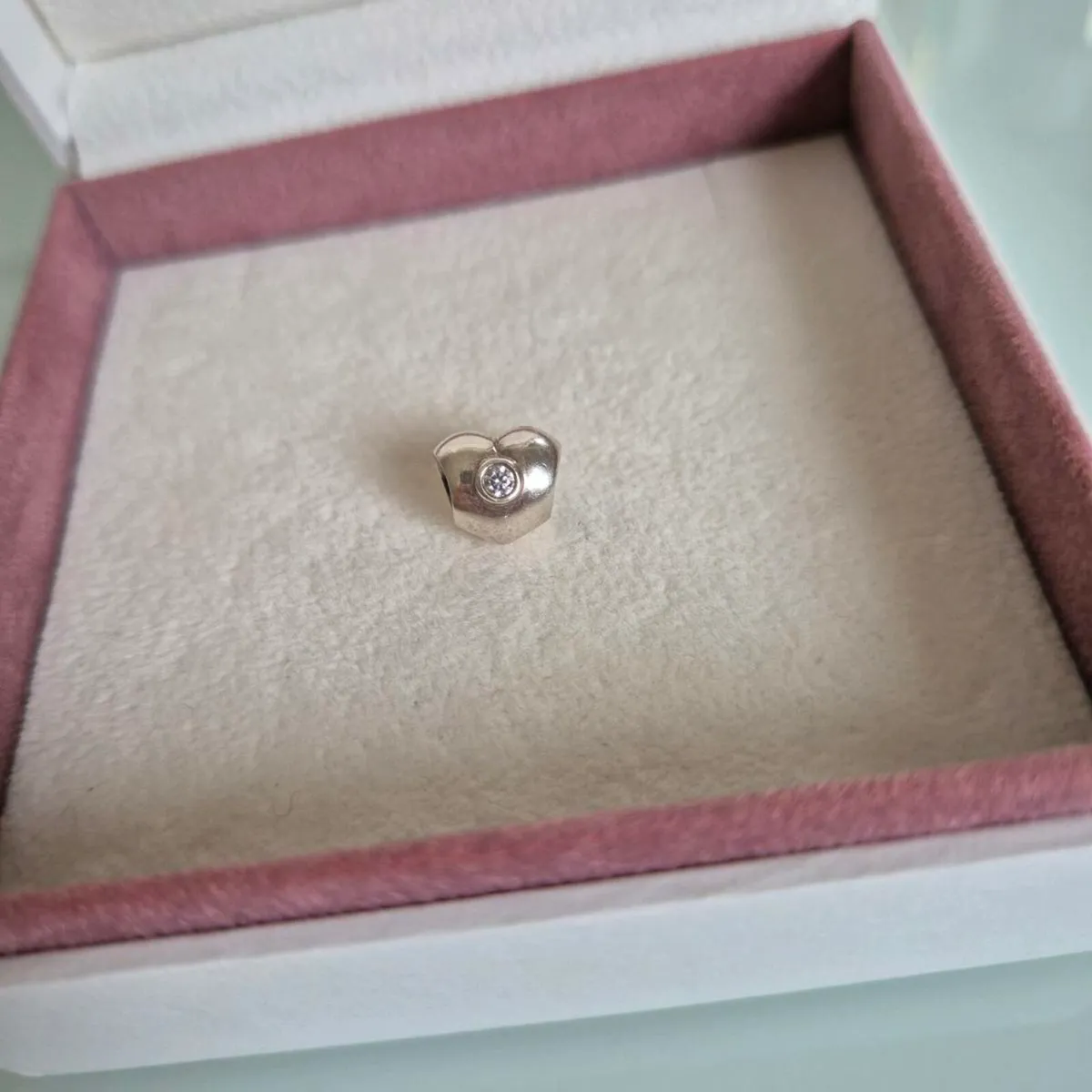 Pandora heart clear stone - Image 4