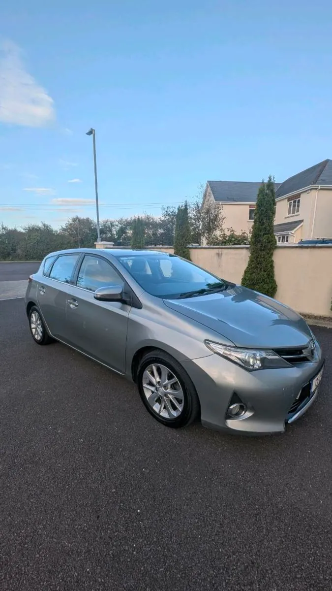 Toyota Auris - Image 1