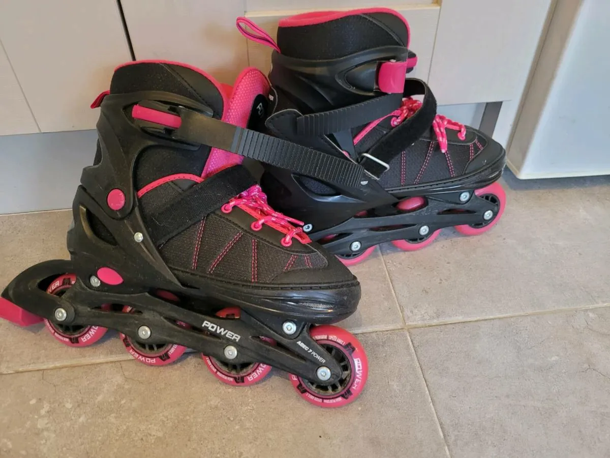 Girls Skates - Image 1
