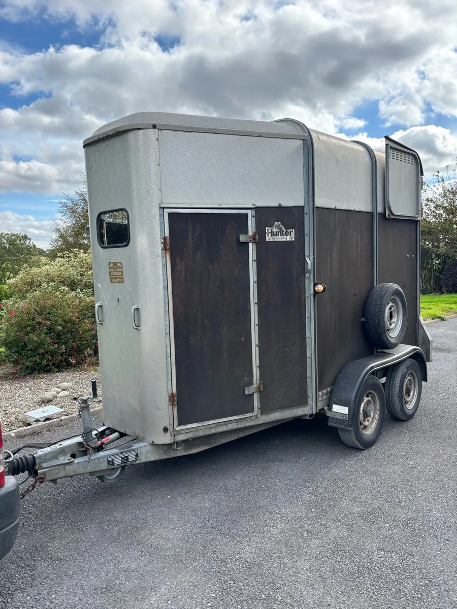 Ifor williams 505 horse box - Image 1