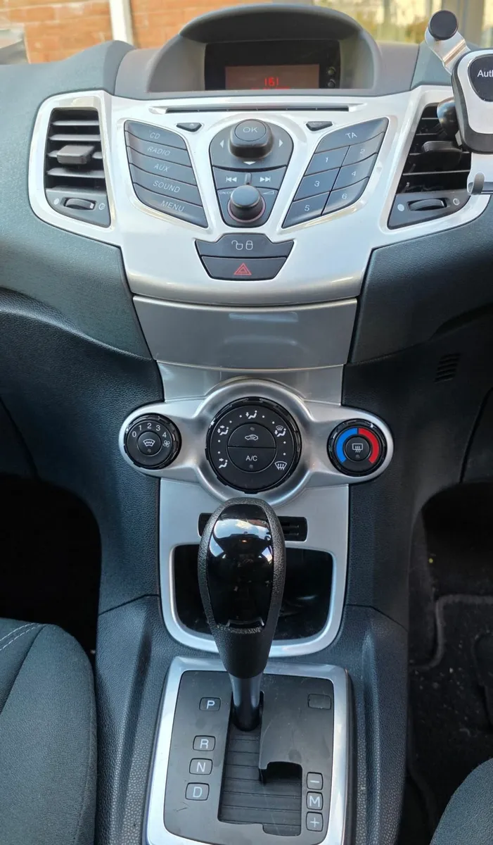 Ford Fiesta 2009 (Rare automatic, very low milage! - Image 4
