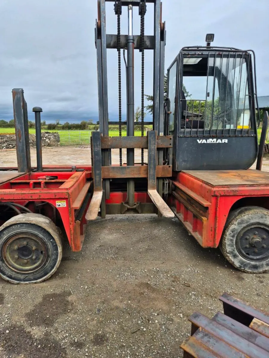Forklift - Image 3