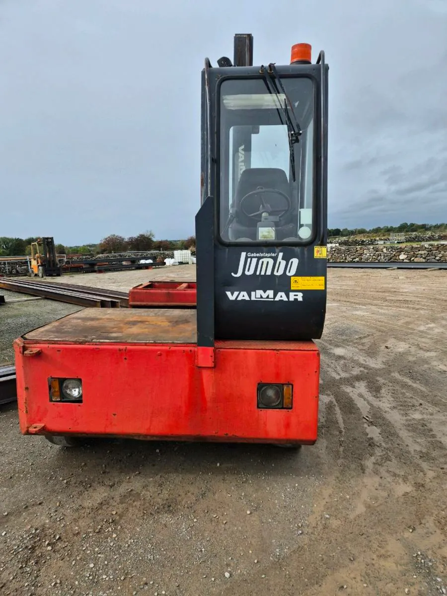 Forklift - Image 4