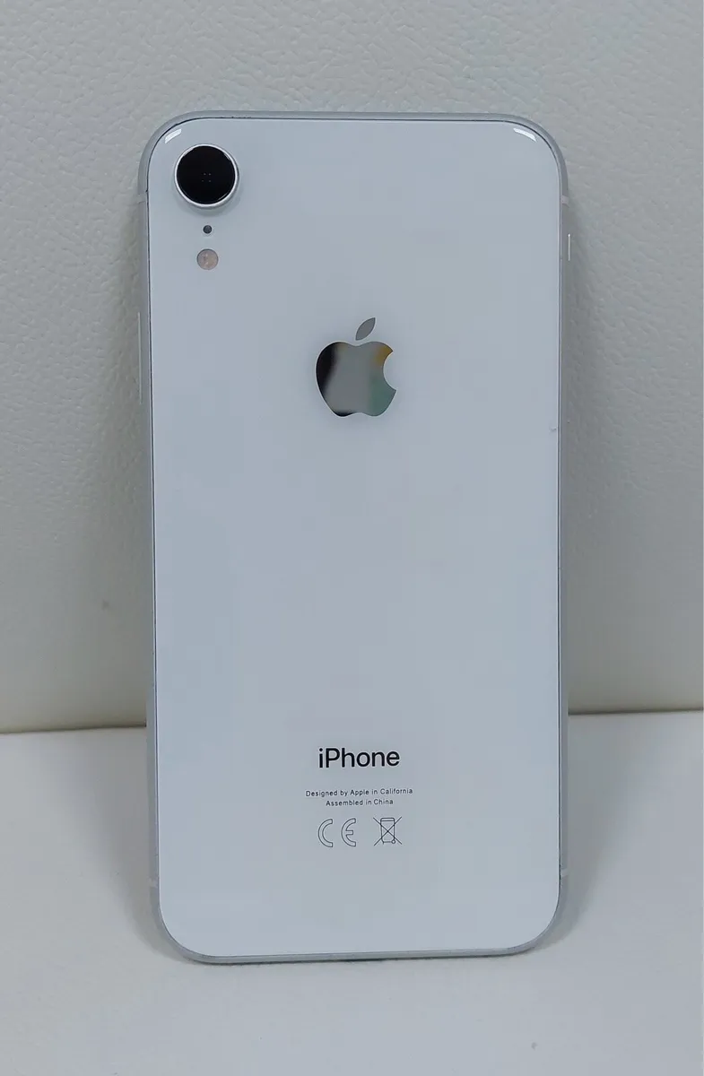 iPhone XR - Image 1