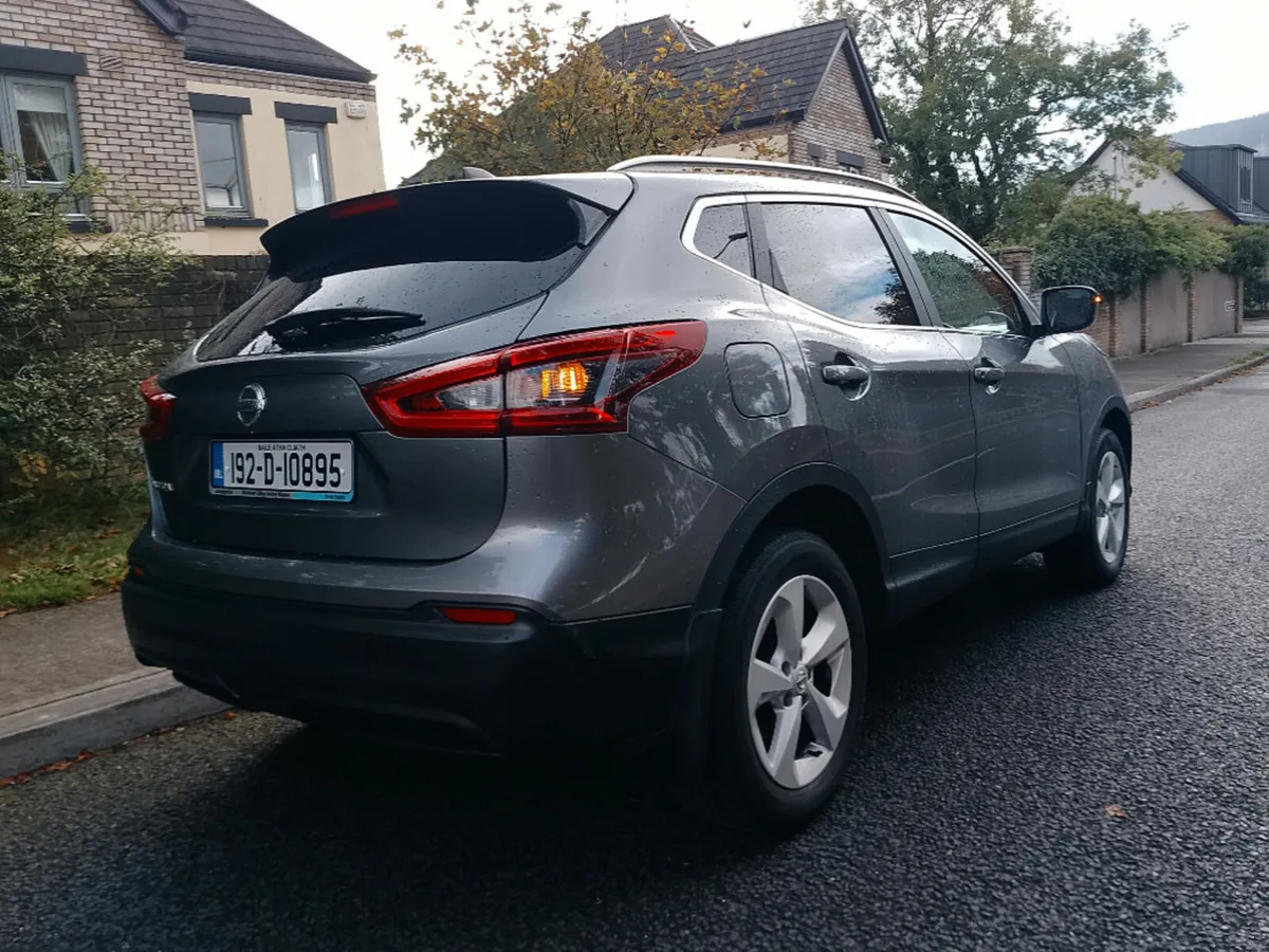 Nissan Qashqai 1.3 SV MY19 4DR - Image 3