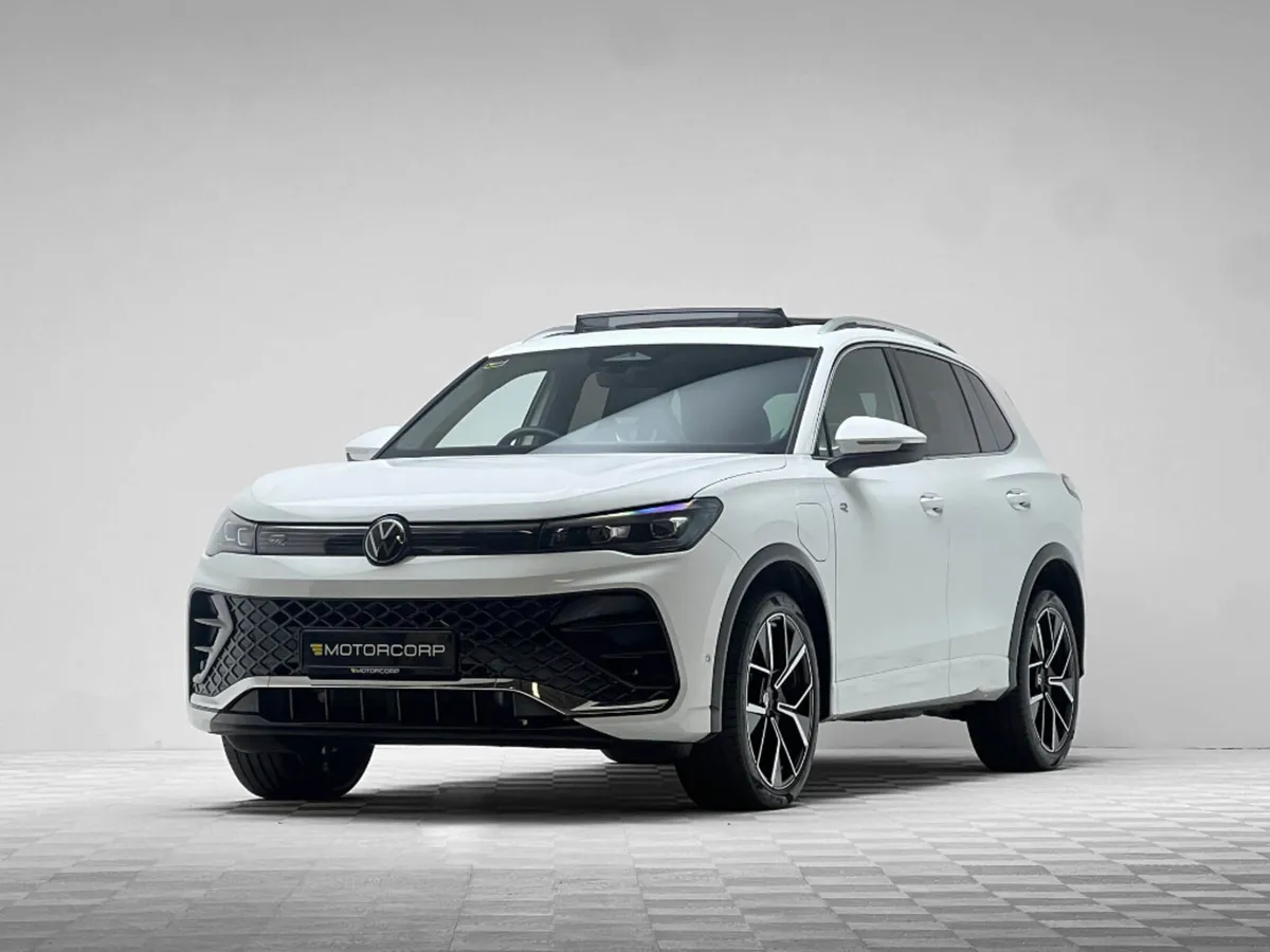 Volkswagen Tiguan R-LINE 1.5 TSI PHEV DSG PAN ROOF - Image 3