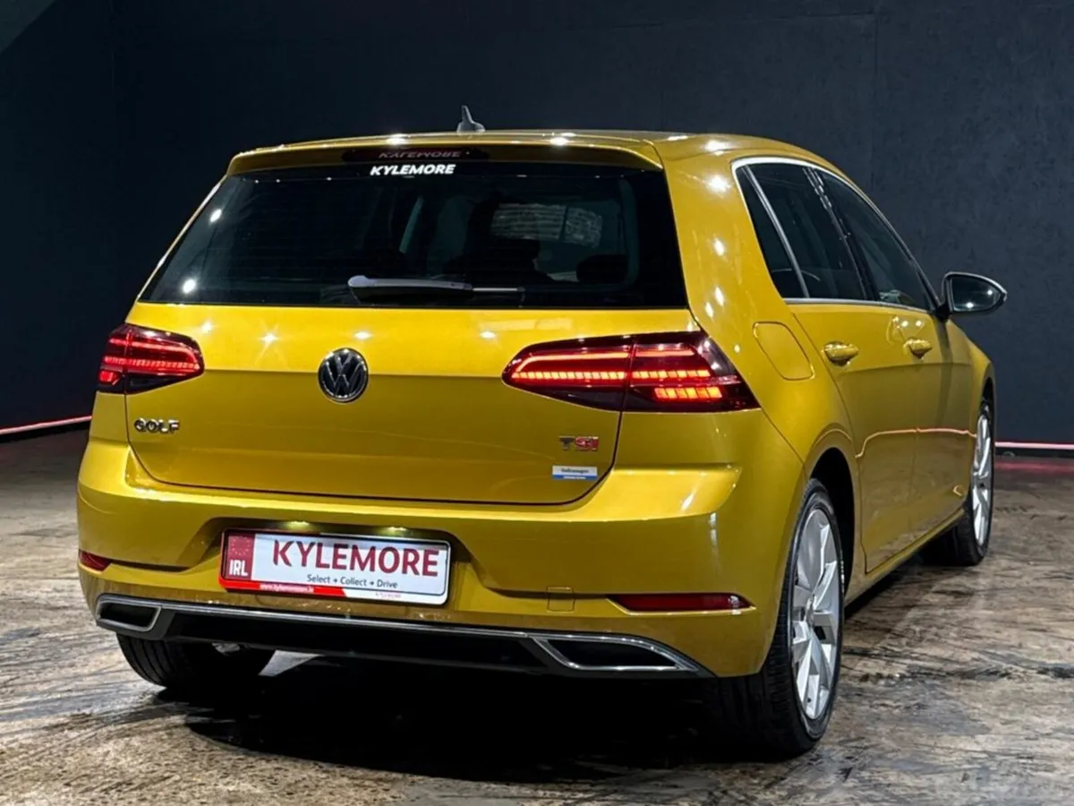 Volkswagen Golf AUTOMATIC 1.2 TSI - REVERSE CAMERA - Image 4
