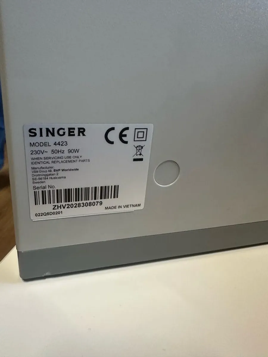 SINGER Sewing Machine 4423 - Image 4