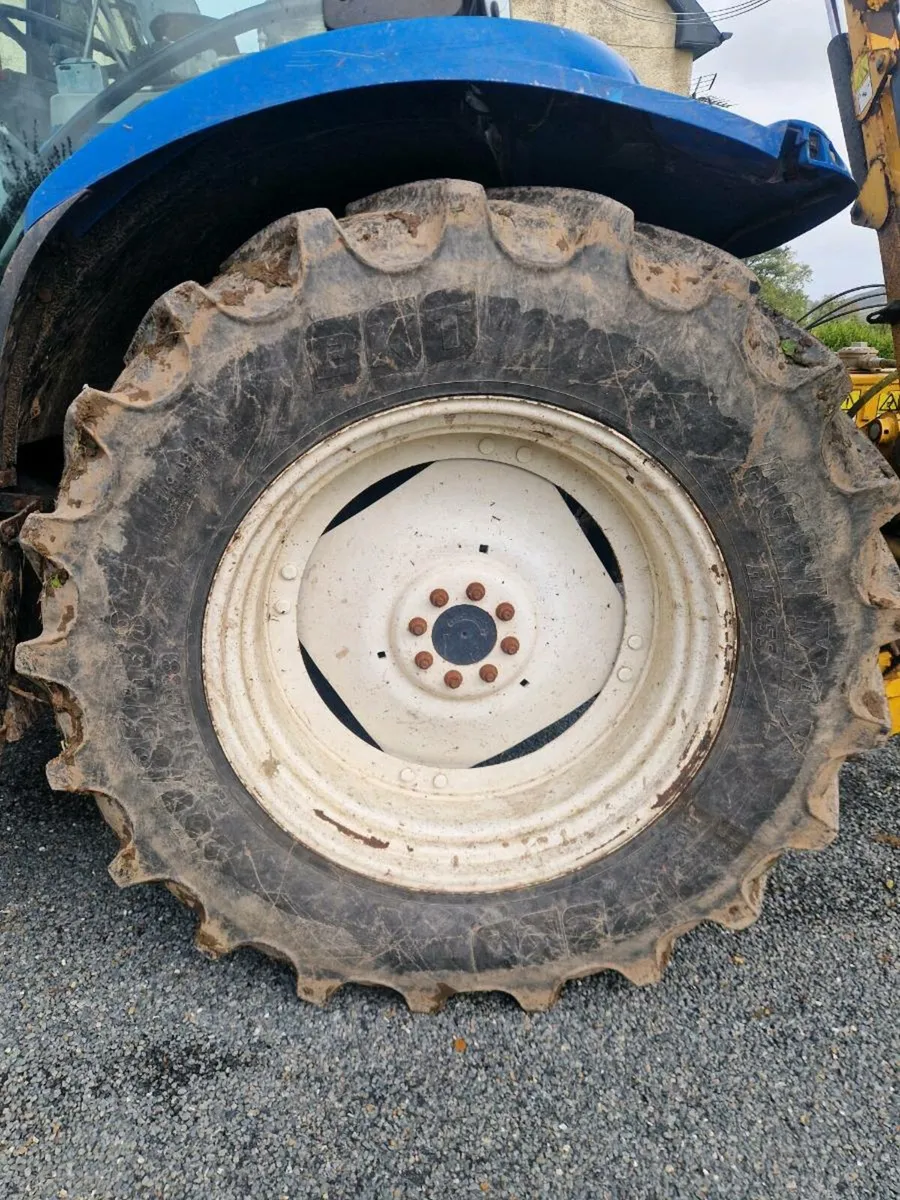 Tyres 460x85x38 - Image 1
