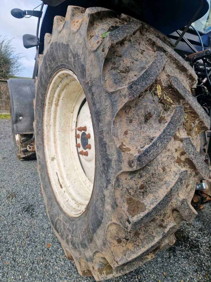 Tyres 460x85x38 - Image 2