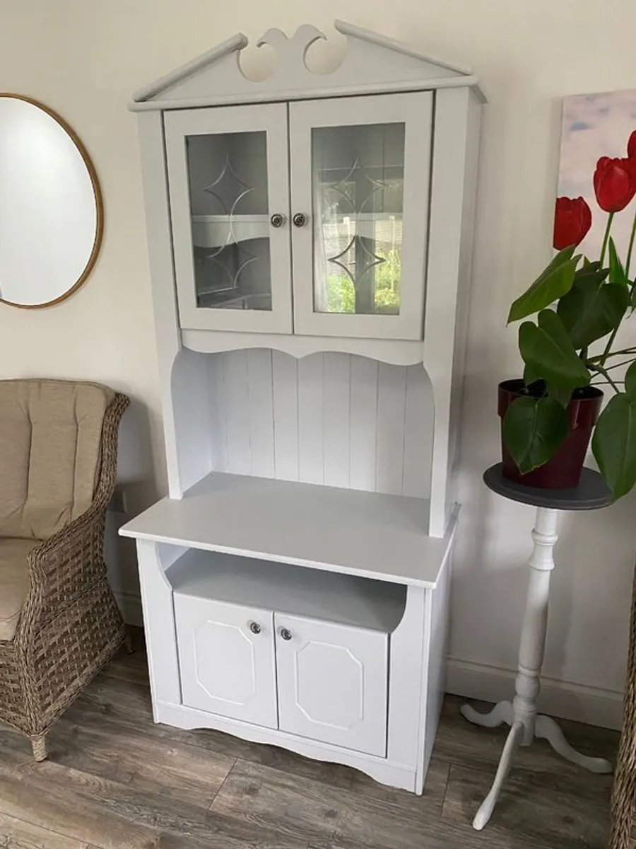 Cabinet Dresser unit