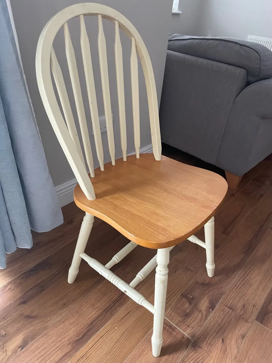 Kitchen table and chairs - Image 4